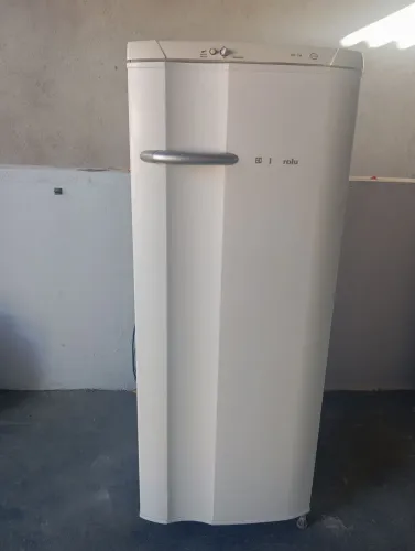 Geladeira Eletrolux funcionando perfeitamente