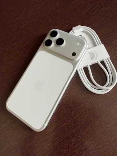 iPhone 17 Pro Max 256gb Prata Novo