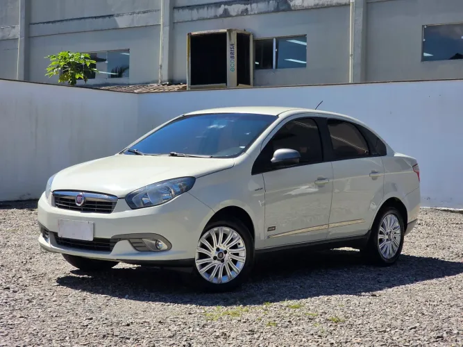 Fiat Grand Siena Essen.sublime Dual. 1.6 Flex 2014