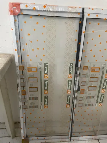 Vende-se janela nova. Valor negociável