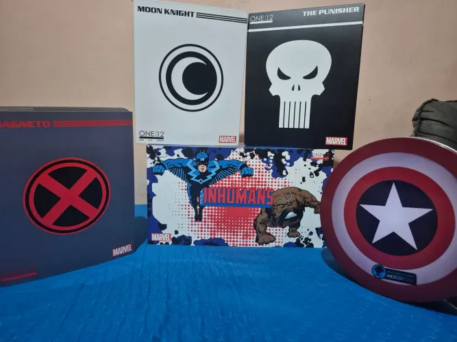 Mezco One 12