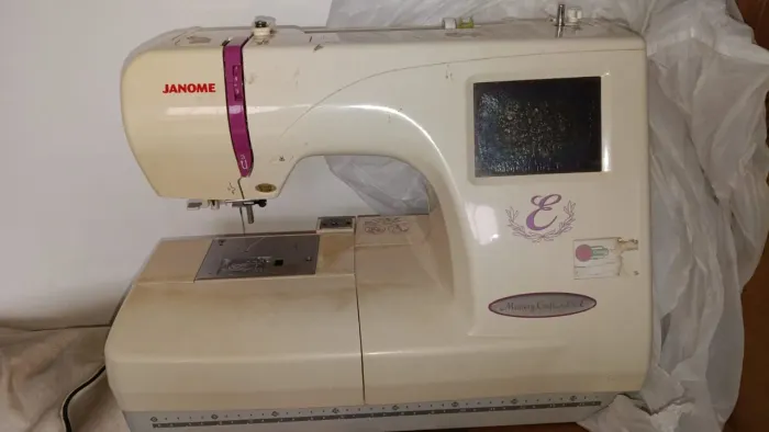 3 Máquina de bordados