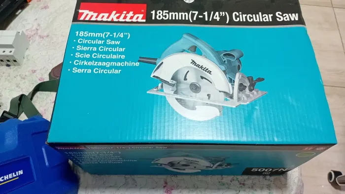 Serra circular + esmerilhadeira makita