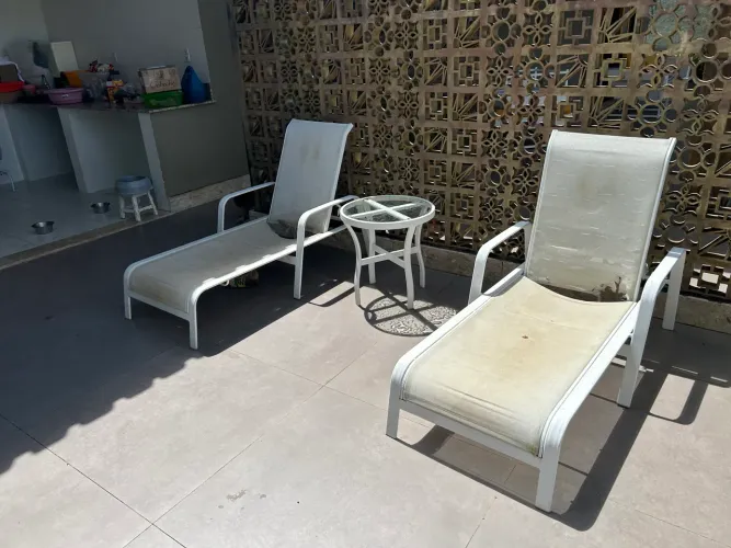 Par de espreguiçadeira para piscina em Fibra Sintética
