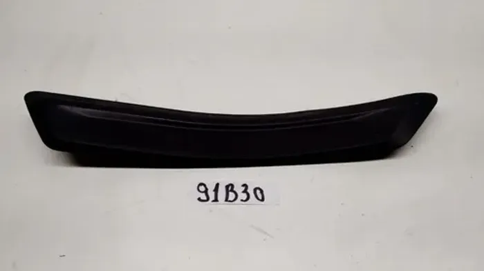 Soleira Traseira Esquerda Bmw 120 2015  *