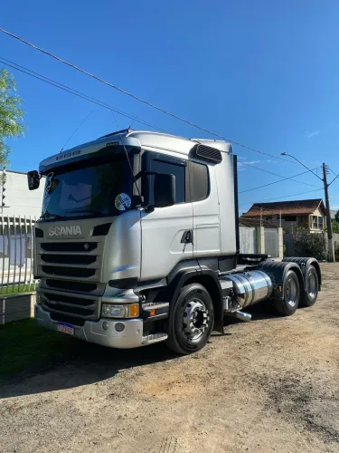 Vendo Scania R480 6x4 todo original.