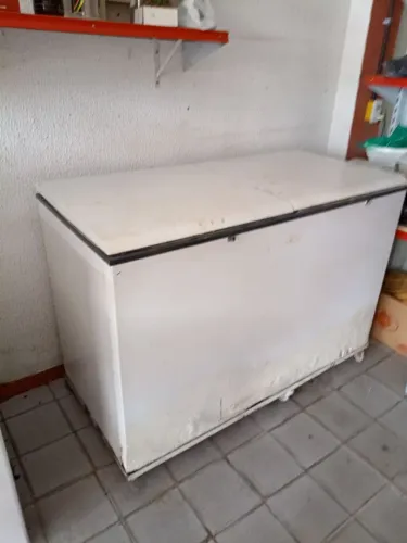 Freezer horizontal duas portas top de linha para uso filé valo $1400 só ligar *71