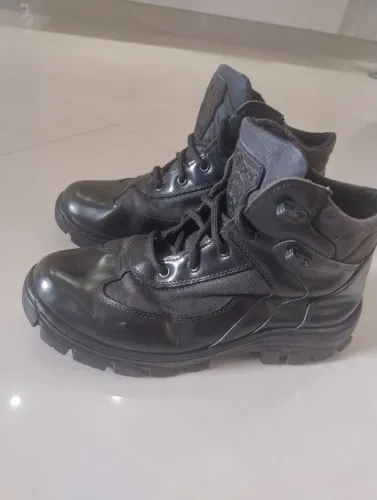 MENOR PREÇO DA OLX!!! Bota Kyiper tamanho 39 