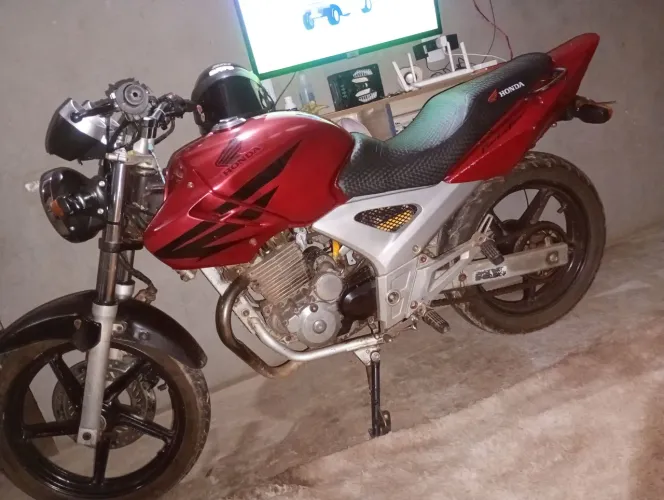 Twister CBX 250 2008