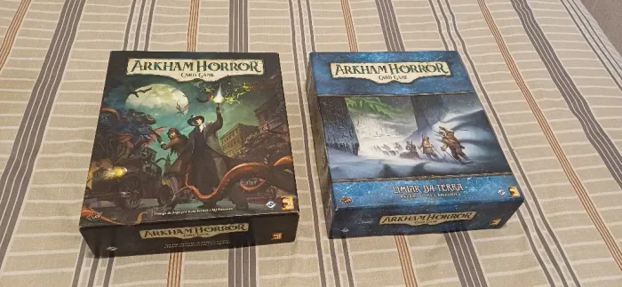 Arkham Horror Card game Jogo base edição revisada + Expansão Limiar da terra