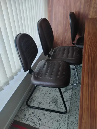 CADEIRAS ESCRITÓRIO _ REUNIÃO _ EM COURINO