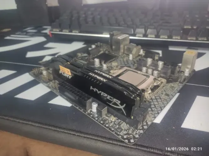 Kit Intel Core i7-4790 + Placa Mãe H81M-HG4 ASROCK + 16GB RAM DDR3 Usado/ Troco por monito