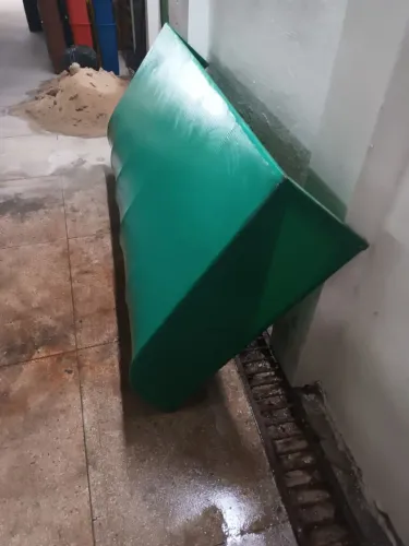 Toldo de Porta e Janelas e Etc...