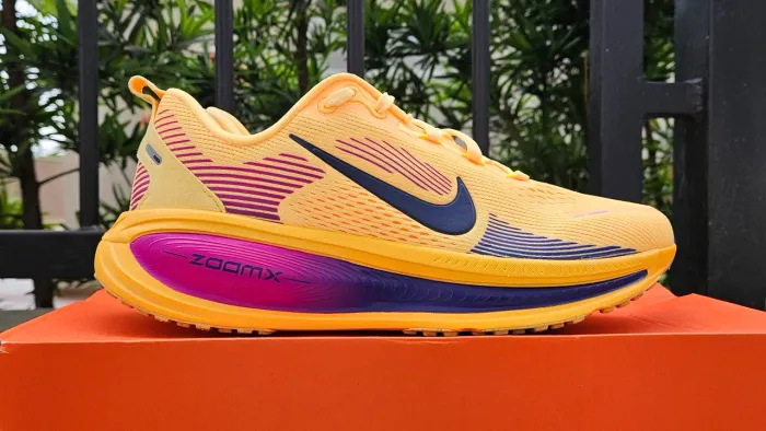 Tênis Nike Vomero 18 - 39