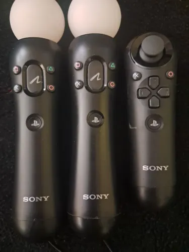 Vendos 3 controles de PlayStation 3 de movimento leia a discrição !!!!
