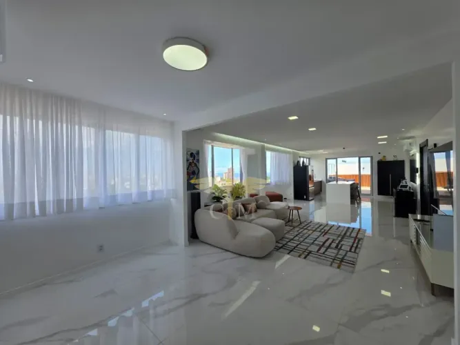 Excelente Cobertura Em 280M², 3 Quartos Sendo 2 Suítes E 2 Vagas De Garagem Na Graça. ASR
