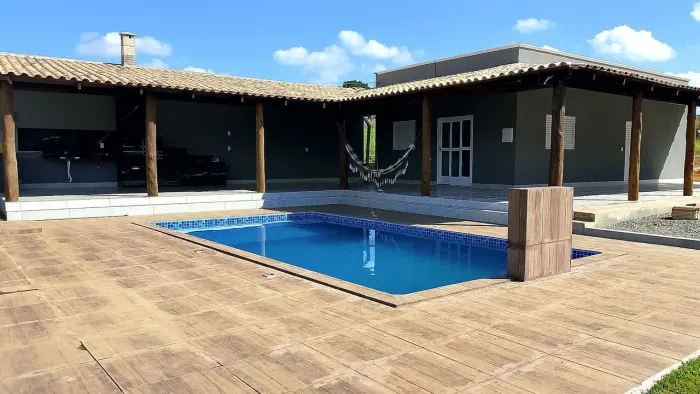 Chácara 1.700 M² de alto padrão sendo apenas 12 km de Goiânia 