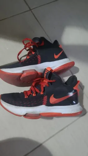 Lebron Witness 5