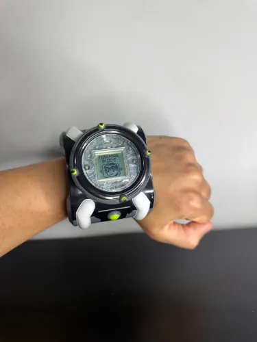 Relogio ben 10 Omnitrix classico deluxe