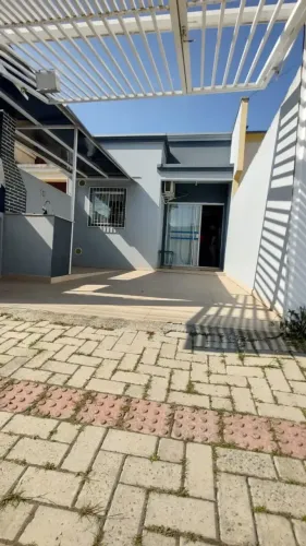 CASA GEMINADA EM ITAPEMA, COM 02 DORMITÓRIOS, SEMI MOBILIADA!!! Morretes