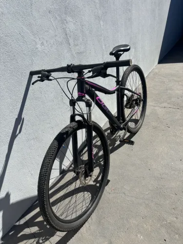 Bicicleta OGGI Float 5.0 