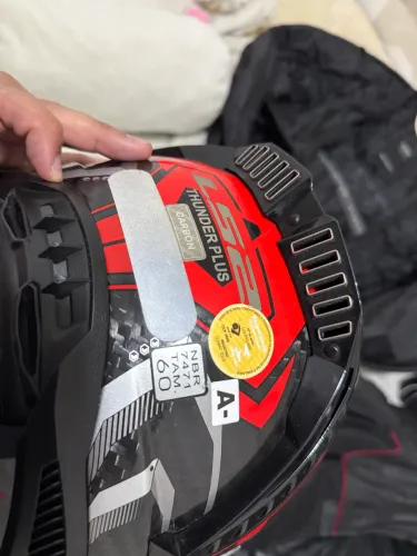 Capacete LS2 Thunder Fibra de Carbono n60