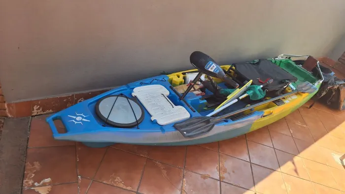 Caiaque Iron com motor