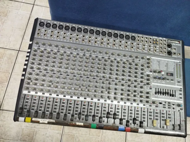 Mesa de Som / Suntec PSL 2442FX - 24 canais