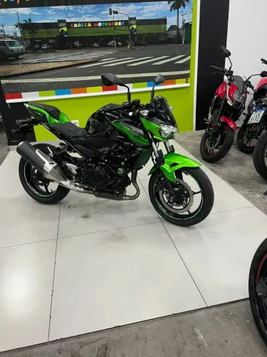 KAWASAKI Z400