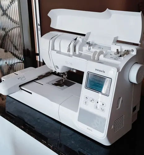 Máquina De bordar Brother 