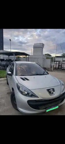 Peugeot 207 Sedan Passion XR 1.4 Flex 8V 4P 2011