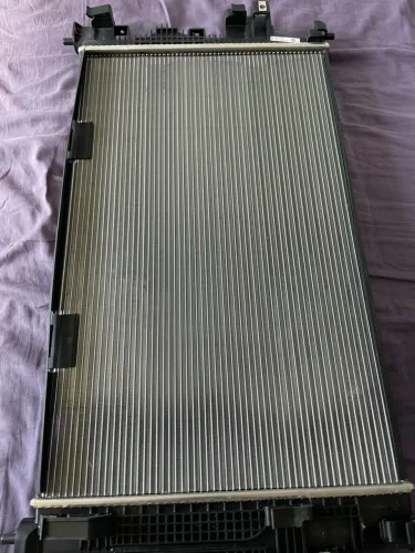 Vendo radiador original gm do Onix c turbo 2021