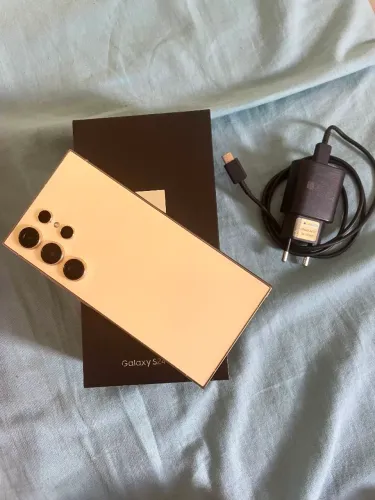 Vendo S24 ULTRA 12GB RAM, 512GB de armazenamento .