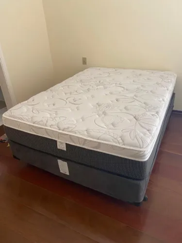 Cama de Casal King Star