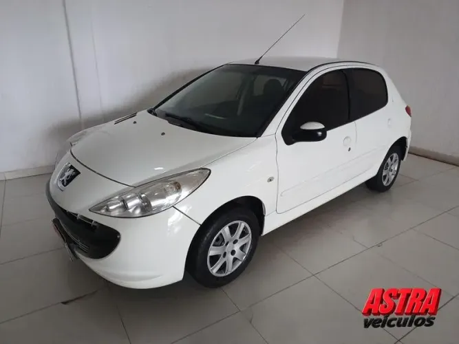 Peugeot 207 XR 1.4 Flex 8V 5P 2011