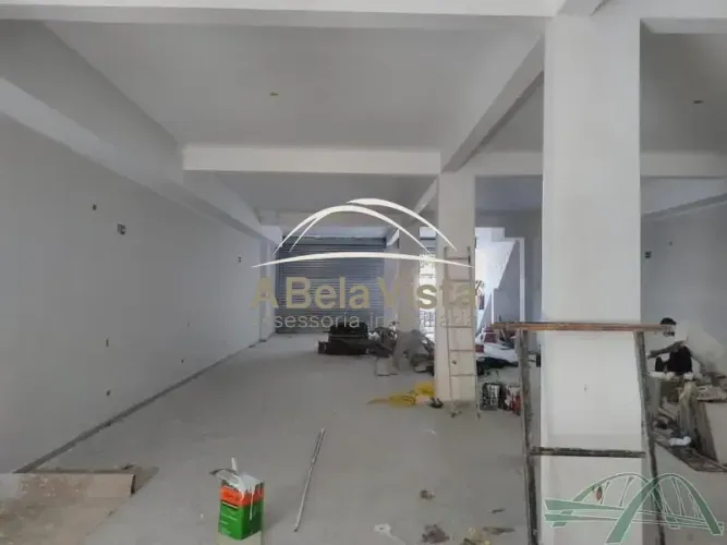 Imóvel Comercial de 270m² com Escritório no Cipava - Osasco/SP