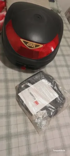 Baú GIVI para 1 Capacete