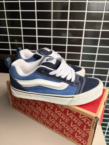 Tênis vans knu skool