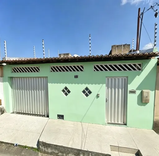 Vendo uma casa grande a casa é em SOCORRO