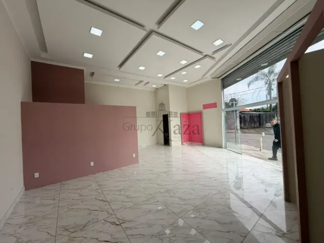 Ponto Comercial - Dom Pedro II - 77m²
