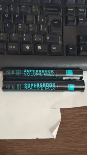 Máscara para cílios avon supershock volume max novo por 25,00 cada 