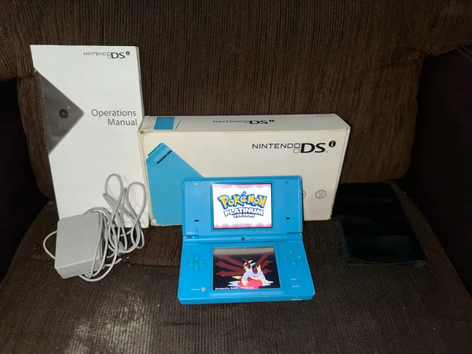Nintendo DSI Azul Claro Destravado Na Caixa + Jogos Instalados + Carregador + Manual