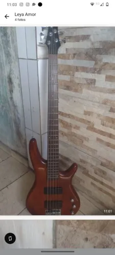 Contra baixo Ibanez 5 cordas