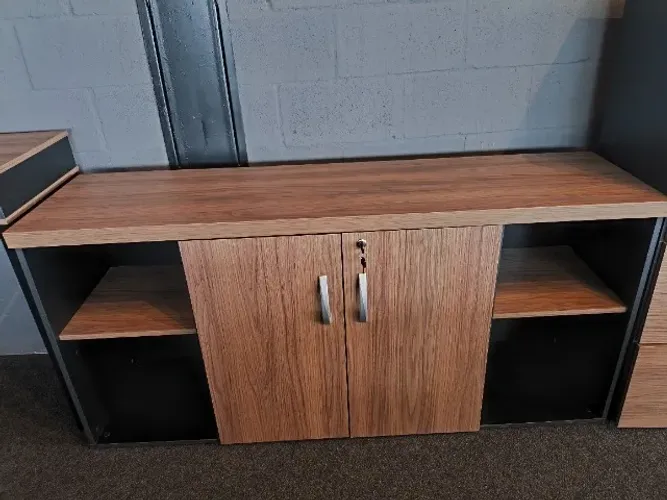 Armário Baixo de Escritório com 2 Portas  Prateleiras e Tranca - ENTREGAS EM ATÉ 24h!!