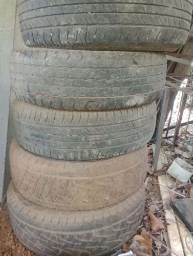 6 Pneus de camionete aro 16, todos por por 500,00 reais