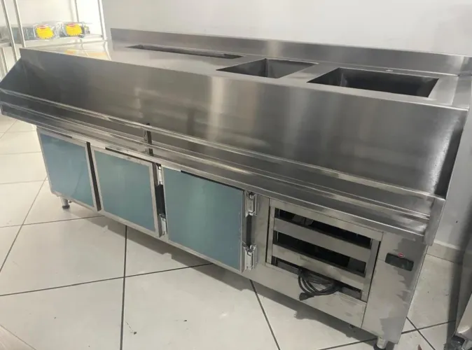 Bancada refrigerada cozinha restaurante
