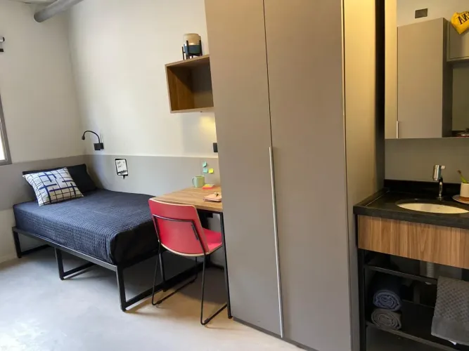 Kitnet/Studio, com duas camas, locação por cama, quarto com suíte | Butantã/ Vila Indiana