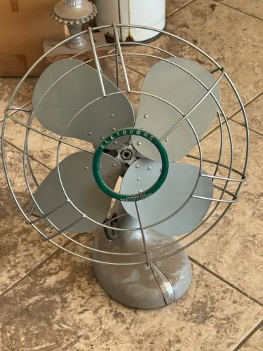 Ventilado eletromar antigo no estado apenas para retirada 