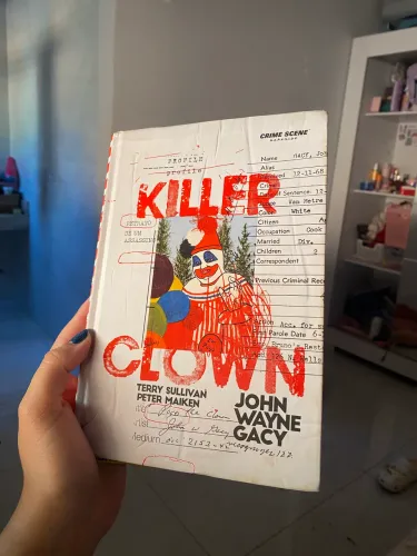 Vendo livro killer clown darkside