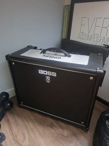 Amplificador de Guitarra Boss Katana 100 Mk II- 100w ( 01 Falante de 12" )